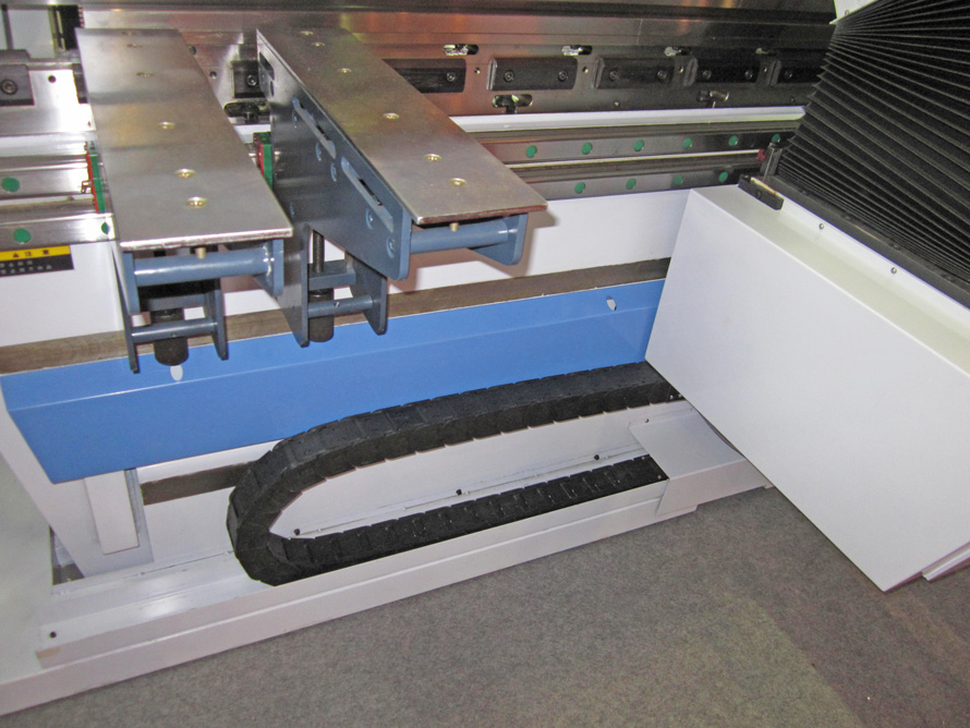 自动化设备上的拖链应用