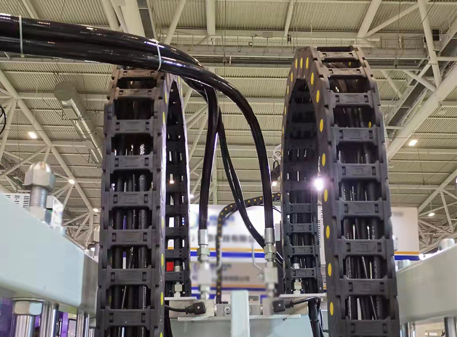 1635313815885459.jpg 竖装拖链.jpg