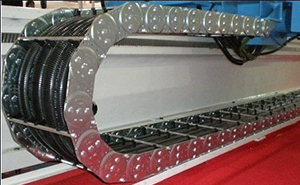 1677461489719474.jpg 百度推广钢制拖链.jpg